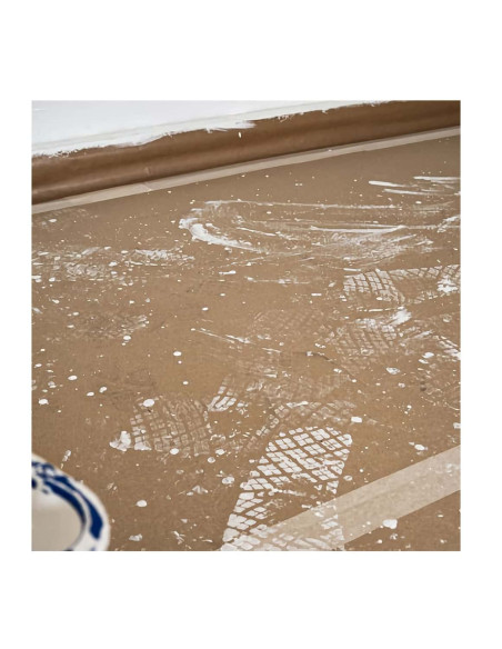 Papel Protector suelos Protekto 90 cm x 45 m. PENTRILO-Tienda de Pinturas online PinturomPapel Protector suelos HIDROTEKTO alta resistencia imagen pisadas